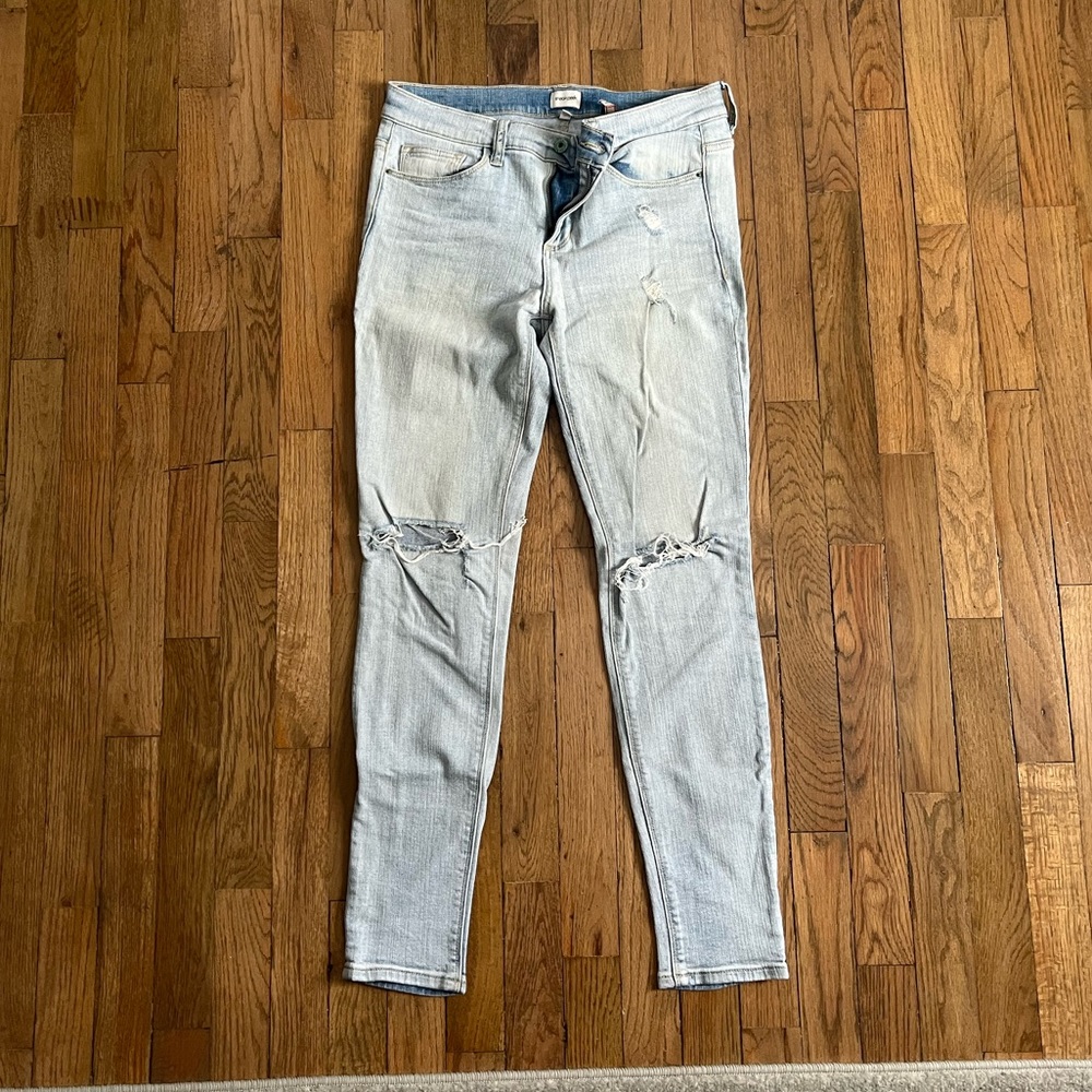 Sneak Peek Women’s Distressed Jeans